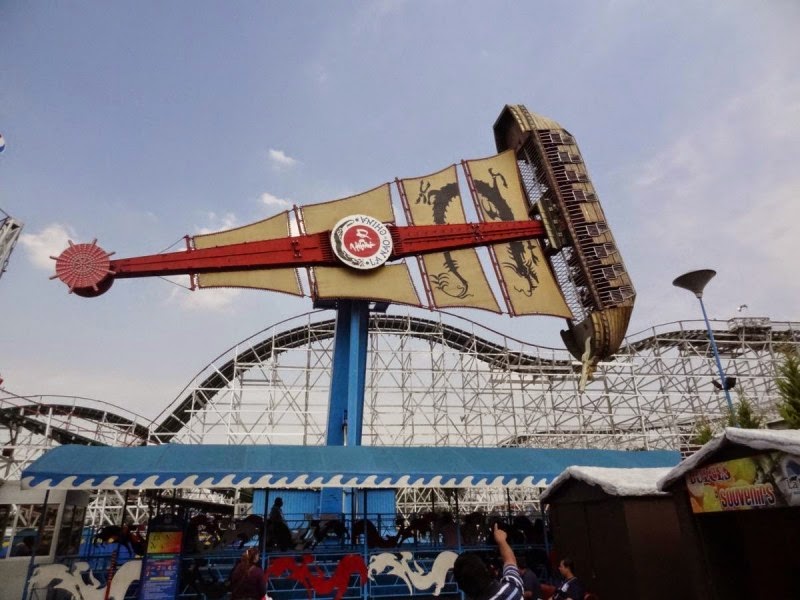 Barco do Parque La Feria Chapultepec Mágico na Cidade do México